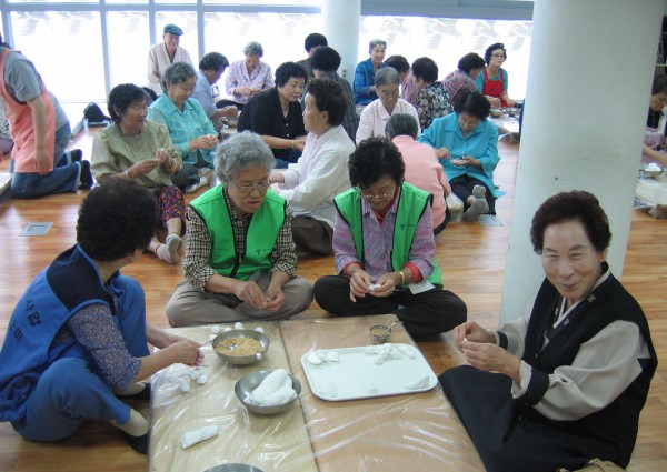 2007 한가위 맞이 합동차례지내기 및 사랑의 송편 만들기 이미지