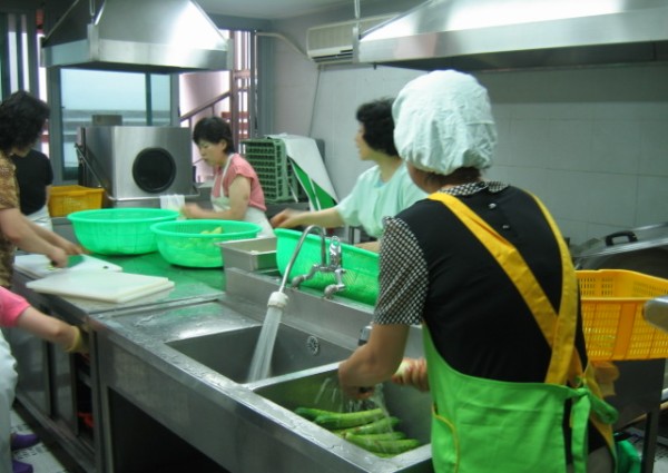 동원 F&B 자원봉사 이미지