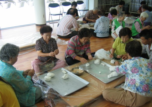 2008년 한가위 맞이 합동차례지내기 및 사랑의 송편만들기 이미지