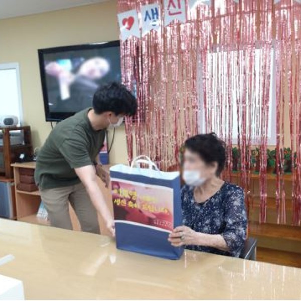 【데이케어】 2020년 8월 어르신 생신잔치 이미지